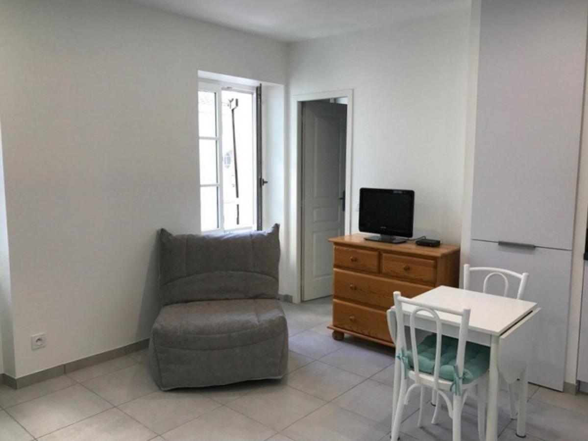 Studio Renove En Centre-Ville, Ideal Pour Des Vacances A Pied, Calme Et Confort, Classe 2 Etoiles. - Fr-1-4-512 Saint-Jean-de-Luz Εξωτερικό φωτογραφία